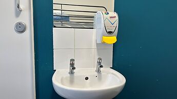 Smart Hyde Park Inn Hostel