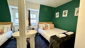 Smart Hyde Park Inn Hostel