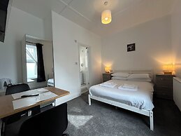 The Royal Clarence Hotel