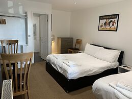 The Royal Clarence Hotel
