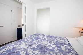 1 Bedroom China Town Condo