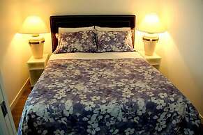 1 Bedroom China Town Condo