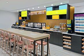 Home2 Suites by Hilton Buffalo Airport / Galleria Mall