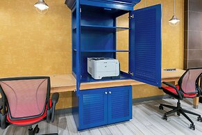 Home2 Suites by Hilton Buffalo Airport / Galleria Mall