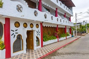Royal Galapagos Inn