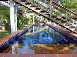 Summerland Suites