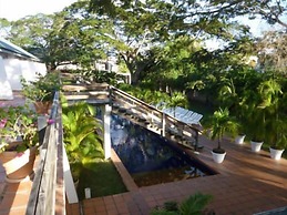 Summerland Suites