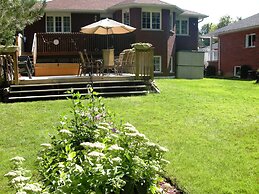 Tucked Inn the Harbour Bed & Breakfast