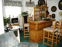 Tucked Inn the Harbour Bed & Breakfast