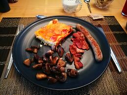 Tucked Inn the Harbour Bed & Breakfast