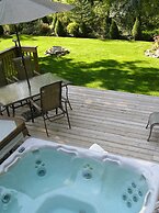 Tucked Inn the Harbour Bed & Breakfast