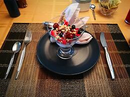 Tucked Inn the Harbour Bed & Breakfast