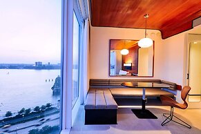 The Standard High Line