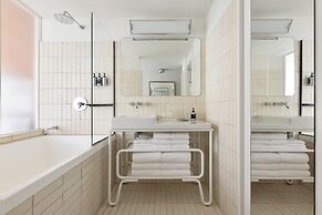 The Standard High Line