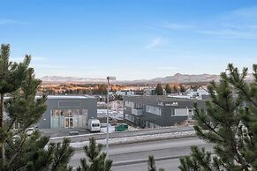 Blue Mountain Apartments by Heimaleiga