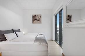 Blue Mountain Apartments by Heimaleiga