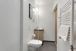 Blue Mountain Apartments by Heimaleiga