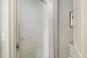 Homewood Suites by Hilton Gateway Hills Nashua