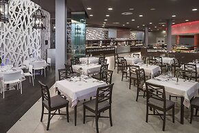 Hotel HD Beach Resort & SPA