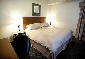 Heritage Inn & Suites