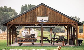 Teton Peaks Resort