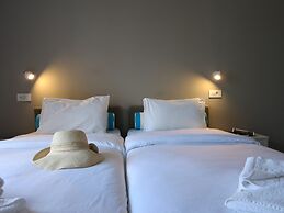 Amaryllis Hotel Apartments