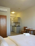 Amaryllis Hotel Apartments