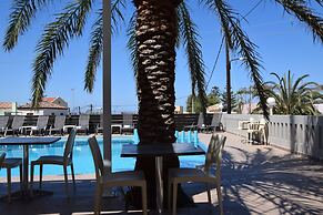 Amaryllis Hotel Apartments