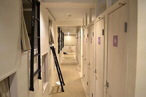 1 Night 1980 Hostel Tokyo