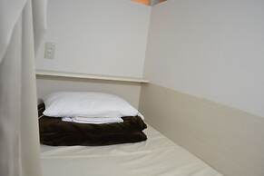 1 Night 1980 Hostel Tokyo