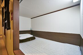 1 Night 1980 Hostel Tokyo