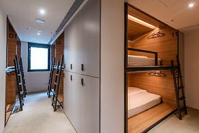 Bouti City Capsule Inn - Hostel