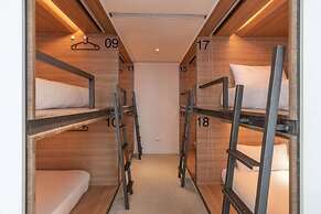 Bouti City Capsule Inn - Hostel