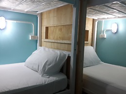 Relax Corner Inn - Hostel