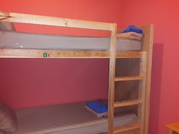 Relax Corner Inn - Hostel