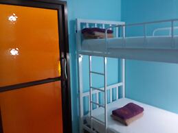 Relax Corner Inn - Hostel