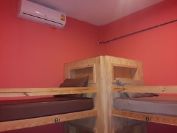 Relax Corner Inn - Hostel