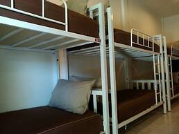 Relax Corner Inn - Hostel