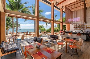 Bandara Beach Resort, Phuket