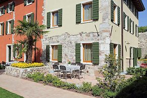 Residence Borgo Mondragon