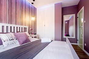 Old Town Luxury Apartments by Amstra