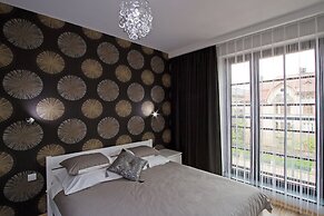 Old Town Luxury Apartments by Amstra