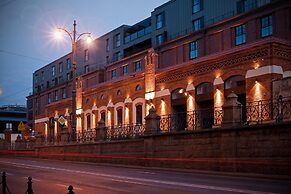 Old Town Luxury Apartments by Amstra