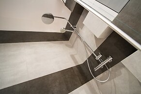 Wawel Luxury Apartments by Amstra