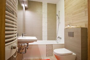 Wawel Luxury Apartments by Amstra