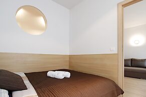 Wawel Luxury Apartments by Amstra