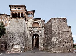 Little Italy Boutique Hostel