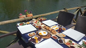 Agva Gizemli Nehir Hotel