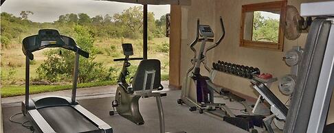 Lukimbi Safari Lodge