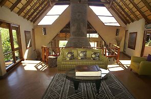 Lukimbi Safari Lodge